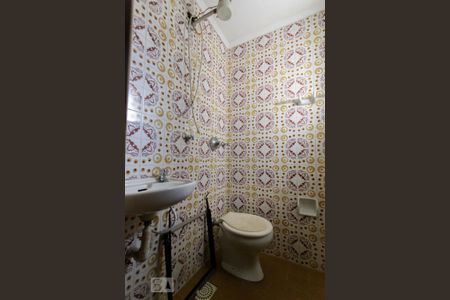 Apartamento para alugar com 101m², 2 quartos e 1 vaga Apartamento para alugar com 101m², 2 quartos e 1 vagaBanheiro de Serviço