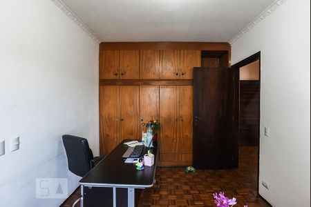 Casa para alugar com 163m², 3 quartos e 3 vagas Casa para alugar com 163m², 3 quartos e 3 vagasQuarto 1