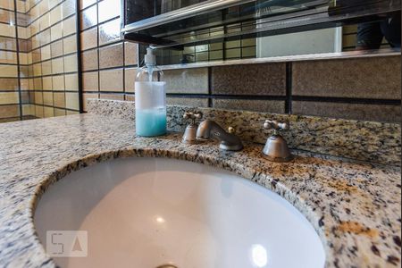 Casa para alugar com 163m², 3 quartos e 3 vagas Casa para alugar com 163m², 3 quartos e 3 vagasBanheiro da Suíte