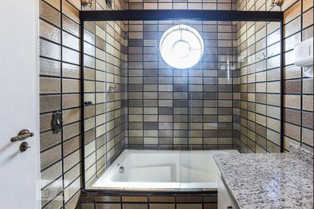 Casa para alugar com 163m², 3 quartos e 3 vagas Casa para alugar com 163m², 3 quartos e 3 vagasBanheiro da Suíte