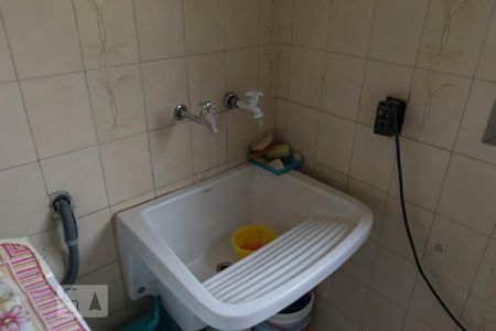 Casa à venda com 450m², 4 quartos e 8 vagas1o. Andar - Área de serviço (Tanque)