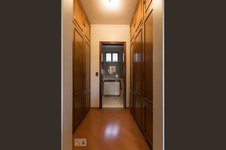 Casa à venda com 450m², 4 quartos e 8 vagas2o. Andar - Suíte 3