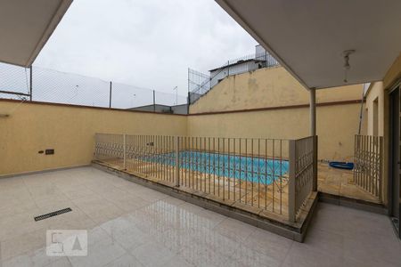 Casa à venda com 450m², 4 quartos e 8 vagasFundos