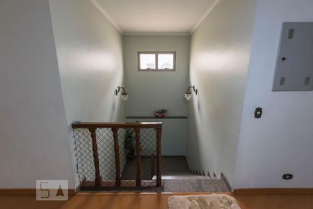 Casa à venda com 450m², 4 quartos e 8 vagas2o. Andar - Corredor (Escadas)