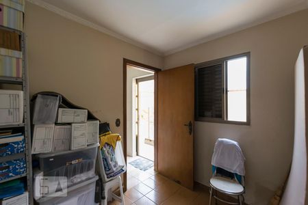 Casa à venda com 450m², 4 quartos e 8 vagasFundos - Quarto de serviço