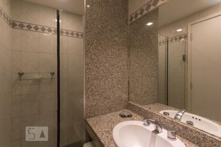 Apartamento para alugar com 103m², 3 quartos e 2 vagas Apartamento para alugar com 103m², 3 quartos e 2 vagasBanheiro (Suíte 2)