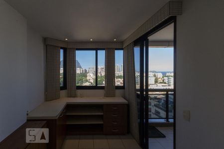Apartamento para alugar com 103m², 3 quartos e 2 vagas Apartamento para alugar com 103m², 3 quartos e 2 vagasSuíte