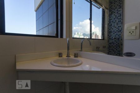 Apartamento para alugar com 103m², 3 quartos e 2 vagas Apartamento para alugar com 103m², 3 quartos e 2 vagasBanheiro (Suíte)
