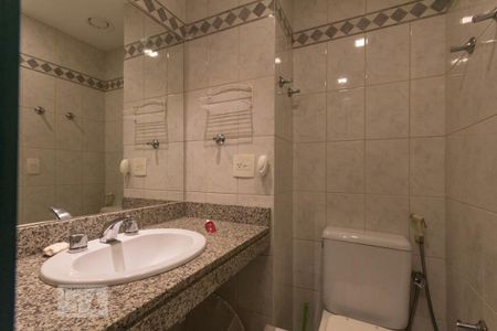 Apartamento para alugar com 103m², 3 quartos e 2 vagas Apartamento para alugar com 103m², 3 quartos e 2 vagasBanheiro (Suíte 2)