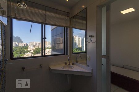 Apartamento para alugar com 103m², 3 quartos e 2 vagas Apartamento para alugar com 103m², 3 quartos e 2 vagasBanheiro (Suíte)