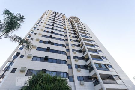Apartamento para alugar com 103m², 3 quartos e 2 vagas Apartamento para alugar com 103m², 3 quartos e 2 vagasFachada