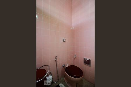 Casa à venda com 172m², 4 quartos e 1 vaga Casa à venda com 172m², 4 quartos e 1 vagaBanheiro