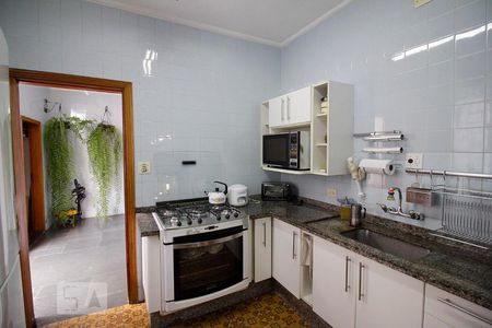 Casa à venda com 172m², 4 quartos e 1 vaga Casa à venda com 172m², 4 quartos e 1 vagaCozinha