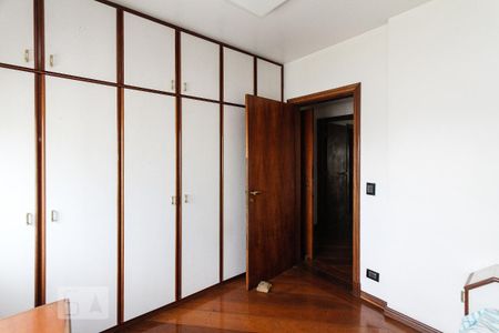 Apartamento para alugar com 168m², 3 quartos e 2 vagas Apartamento para alugar com 168m², 3 quartos e 2 vagasQuarto