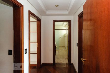 Apartamento para alugar com 168m², 3 quartos e 2 vagas Apartamento para alugar com 168m², 3 quartos e 2 vagasCorredor