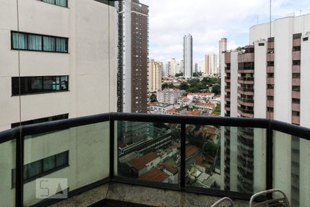 Apartamento para alugar com 168m², 3 quartos e 2 vagas Apartamento para alugar com 168m², 3 quartos e 2 vagasVaranda do Quarto 02