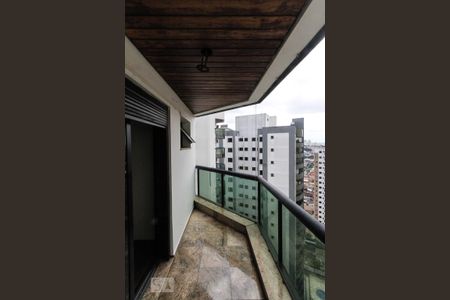 Apartamento para alugar com 168m², 3 quartos e 2 vagas Apartamento para alugar com 168m², 3 quartos e 2 vagasSuite