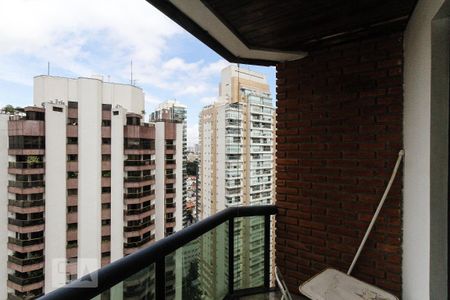 Apartamento para alugar com 168m², 3 quartos e 2 vagas Apartamento para alugar com 168m², 3 quartos e 2 vagasVaranda do Quarto 02