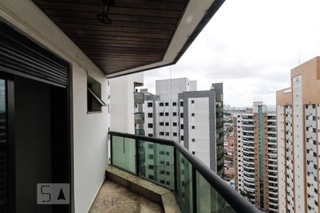 Apartamento para alugar com 168m², 3 quartos e 2 vagas Apartamento para alugar com 168m², 3 quartos e 2 vagasSuite