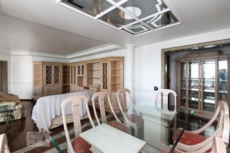 Apartamento para alugar com 168m², 3 quartos e 2 vagas Apartamento para alugar com 168m², 3 quartos e 2 vagasSala de Jantar