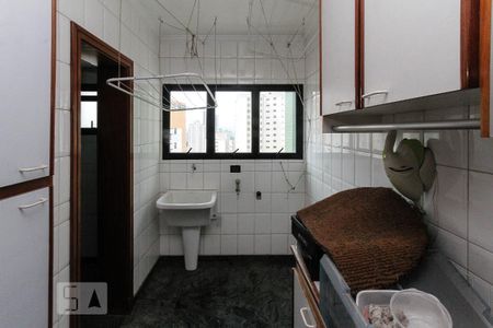 Apartamento para alugar com 168m², 3 quartos e 2 vagas Apartamento para alugar com 168m², 3 quartos e 2 vagasÁrea de Serviço