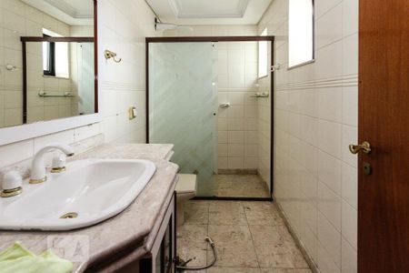 Apartamento para alugar com 168m², 3 quartos e 2 vagas Apartamento para alugar com 168m², 3 quartos e 2 vagasBanheiro Social