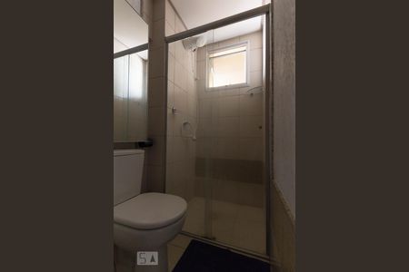 Banheiro de apartamento para alugar com 1 quarto, 56m² em Jardim Goiás, Goiânia