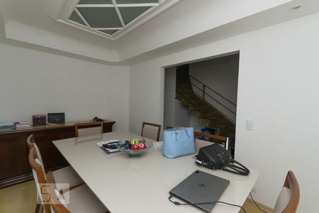 Apartamento à venda com 232m², 4 quartos e 4 vagas Apartamento à venda com 232m², 4 quartos e 4 vagasSala de jantar