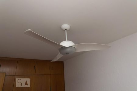 Apartamento à venda com 232m², 4 quartos e 4 vagas Apartamento à venda com 232m², 4 quartos e 4 vagasDetalhe da suíte 4