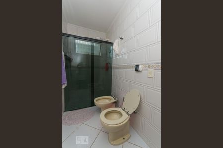 Apartamento à venda com 232m², 4 quartos e 4 vagas Apartamento à venda com 232m², 4 quartos e 4 vagasBanheiro da suíte 2