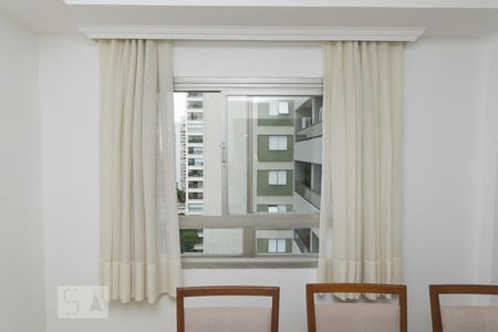 Apartamento à venda com 232m², 4 quartos e 4 vagas Apartamento à venda com 232m², 4 quartos e 4 vagasJanela da sala de jantar