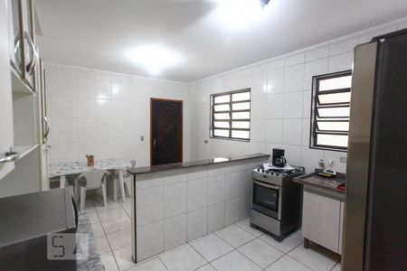 Cozinha de casa para alugar com 3 quartos, 130m² em Jardim Maia, Guarulhos