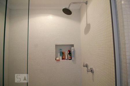 Apartamento à venda com 168m², 4 quartos e 3 vagasChuveiro