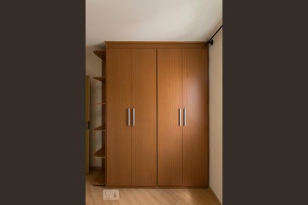 Quarto 2 (Armários) de apartamento à venda com 2 quartos, 55m² em Vila Moraes, São Paulo