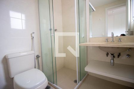 Apartamento para alugar com 130m², 4 quartos e 3 vagas Apartamento para alugar com 130m², 4 quartos e 3 vagasBanheiro da Suite 3