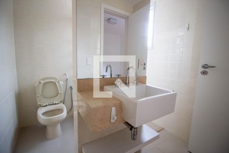 Apartamento para alugar com 130m², 4 quartos e 3 vagas Apartamento para alugar com 130m², 4 quartos e 3 vagasBanheiro das Suites