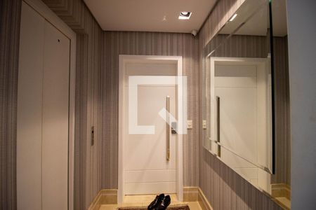 Apartamento para alugar com 130m², 4 quartos e 3 vagas Apartamento para alugar com 130m², 4 quartos e 3 vagasHall de Entrada Apartamento