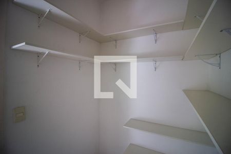 Apartamento para alugar com 130m², 4 quartos e 3 vagas Apartamento para alugar com 130m², 4 quartos e 3 vagasQuarto de Serviço