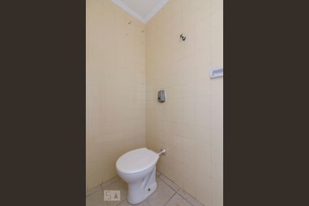 Apartamento para alugar com 65m², 2 quartos e 1 vaga Apartamento para alugar com 65m², 2 quartos e 1 vagaBanheiro de Serviço