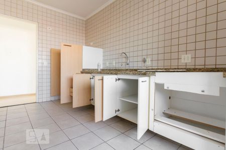 Apartamento para alugar com 65m², 2 quartos e 1 vaga Apartamento para alugar com 65m², 2 quartos e 1 vagaArmários da Cozinha
