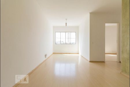 Sala  de apartamento para alugar com 2 quartos, 65m² em Vila Esperança, São Paulo