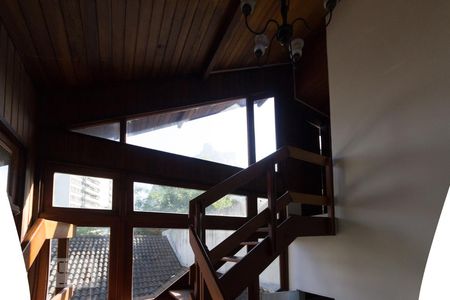 Casa à venda com 600m², 5 quartos e 4 vagasSotão