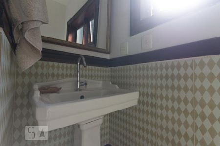 Casa à venda com 600m², 5 quartos e 4 vagasBanheiro Social