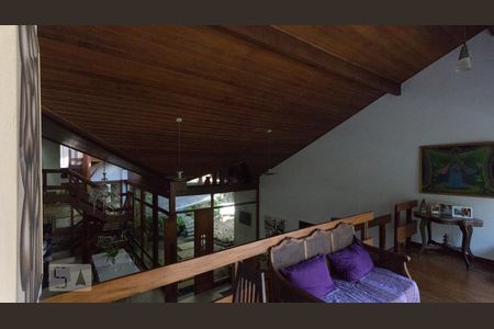 Casa à venda com 600m², 5 quartos e 4 vagasHall