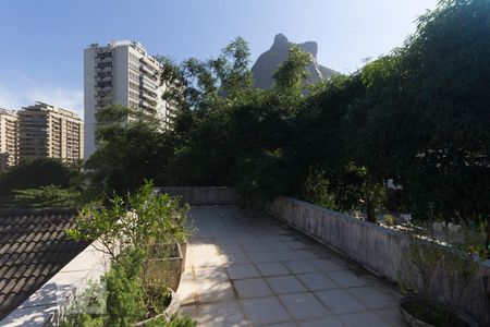 Casa à venda com 600m², 5 quartos e 4 vagasTerraço