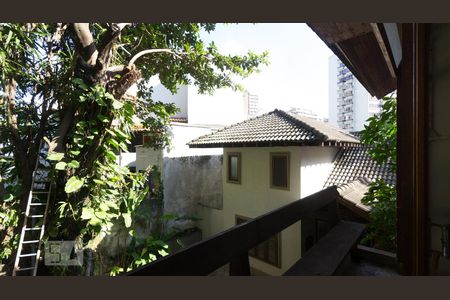 Casa à venda com 600m², 5 quartos e 4 vagasVista