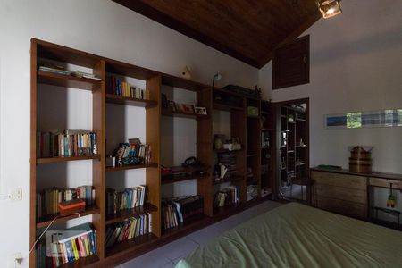 Casa à venda com 600m², 5 quartos e 4 vagasSuíte 2