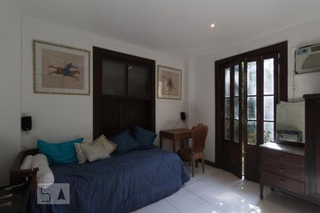 Casa à venda com 600m², 5 quartos e 4 vagasQuarto 3