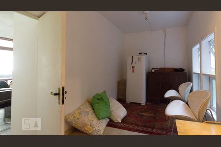 Casa à venda com 600m², 5 quartos e 4 vagasCopa (Escritório)