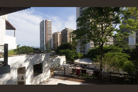 Casa à venda com 600m², 5 quartos e 4 vagasHall